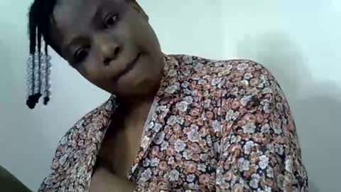 Snapshot of milk_titz chatting on 01.29.25 kinwity online show from 01.29.25