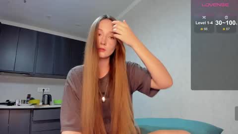 Snapshot of milkaeliza1 chatting on 04.14.26 MilkaLiza online show from 04.14.26