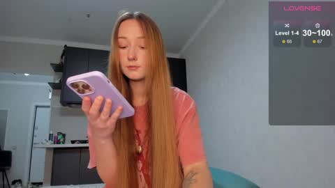 Snapshot of milkaeliza1 chatting on 05.07.26 MilkaLiza online show from 05.07.26