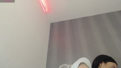 Snapshot of milker_amira chatting on 12.08.24 Amira online show from 12.08.24