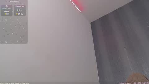 Snapshot of milker_amira chatting on 02.11.25 Amira online show from 02.11.25