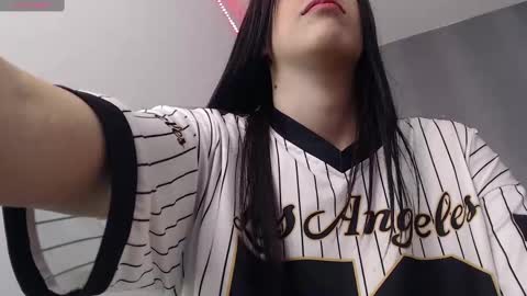 Snapshot of milker_amira chatting on 02.15.25 Amira online show from 02.15.25