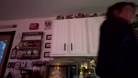 Milking Mommy online show from 12.11.24