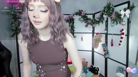 Snapshot of milkycute chatting on 12.24.24 milky cute online show from 12.24.24