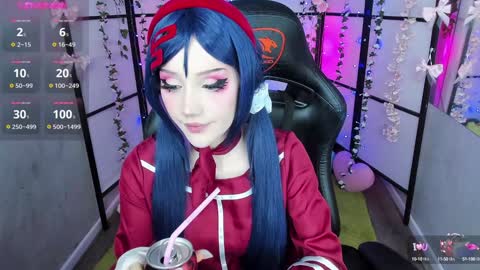 Snapshot of milkycute chatting on 02.02.25 milky cute online show from 02.02.25