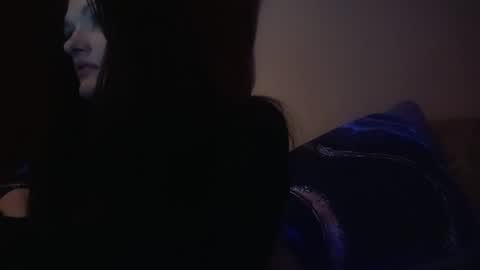 Snapshot of milkyemm chatting on 11.17.25 milkyemm online show from 11.17.25