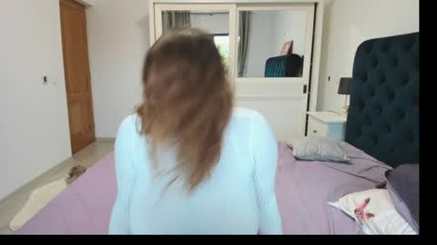 Snapshot of milkykandy chatting on 09.12.25 Livia online show from 09.12.25