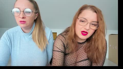 Snapshot of milkykandy chatting on 11.16.25 Livia online show from 11.16.25