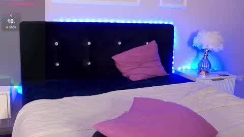 Snapshot of milla_cali chatting on 11.05.25 milla_cali online show from 11.05.25