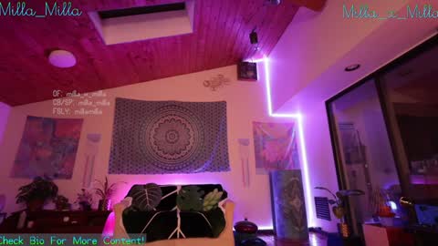 milla_milla online show from 12.10.24