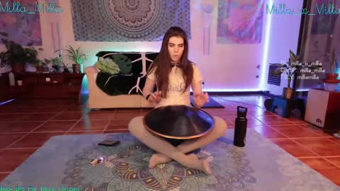 milla_milla online show from 02.10.25