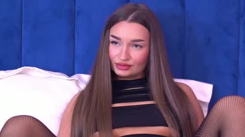 Snapshot of milla_serene chatting on 10.10.25 Milla online show from 10.10.25