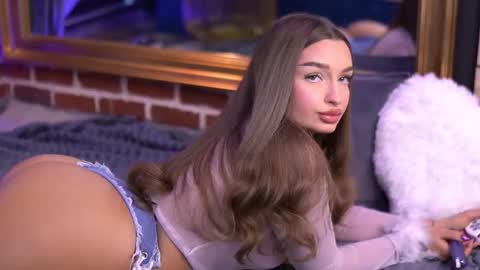 Milla online show from 11.26.25