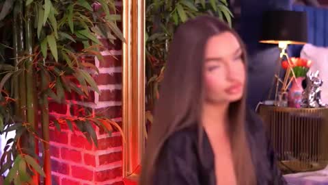 Milla online show from 12.14.25