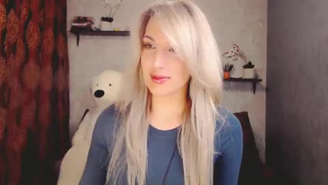 MillaXQueen online show from 02.03.25