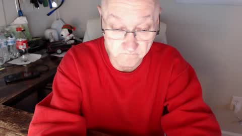 Snapshot of millenium0129 chatting on 12.20.24 millenium0129 online show from 12.20.24