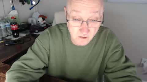 Snapshot of millenium0129 chatting on 12.20.24 millenium0129 online show from 12.20.24