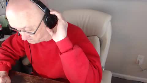 Snapshot of millenium0129 chatting on 02.13.25 millenium0129 online show from 02.13.25