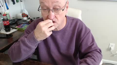 Snapshot of millenium0129 chatting on 02.14.25 millenium0129 online show from 02.14.25