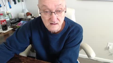 Snapshot of millenium0129 chatting on 02.17.25 millenium0129 online show from 02.17.25