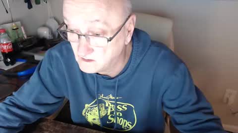 Snapshot of millenium0129 chatting on 02.18.25 millenium0129 online show from 02.18.25