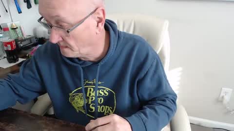 Snapshot of millenium0129 chatting on 02.18.25 millenium0129 online show from 02.18.25