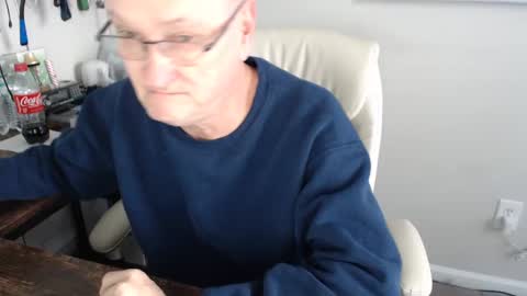 Snapshot of millenium0129 chatting on 02.19.25 millenium0129 online show from 02.19.25