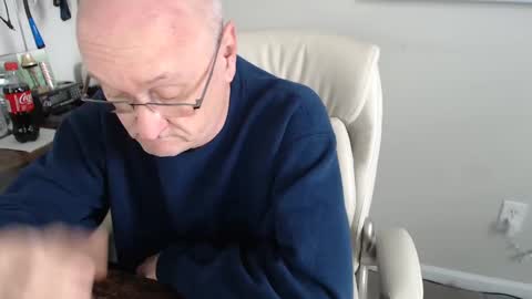 Snapshot of millenium0129 chatting on 02.20.25 millenium0129 online show from 02.20.25