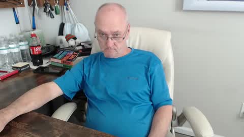 Snapshot of millenium0129 chatting on 10.09.25 millenium0129 online show from 10.09.25