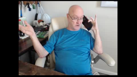 Snapshot of millenium0129 chatting on 10.14.25 millenium0129 online show from 10.14.25