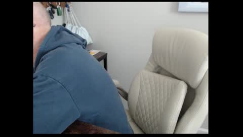 Snapshot of millenium0129 chatting on 10.21.25 millenium0129 online show from 10.21.25