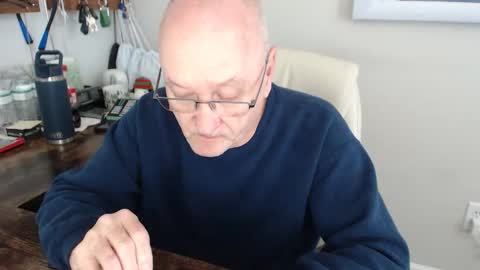 Snapshot of millenium0129 chatting on 10.23.25 millenium0129 online show from 10.23.25