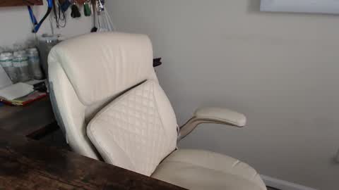 Snapshot of millenium0129 chatting on 01.05.26 millenium0129 online show from 01.05.26