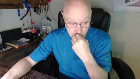 Snapshot of millenium0129 chatting on 04.04.26 millenium0129 online show from 04.04.26