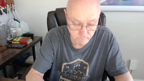 Snapshot of millenium0129 chatting on 04.10.26 millenium0129 online show from 04.10.26