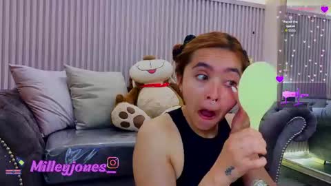 Snapshot of milleyjones_ chatting on 06.18.26 milleyjones_ online show from 06.18.26