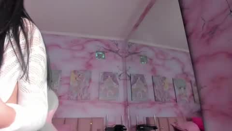 Snapshot of millieskinny_ chatting on 01.09.25 Ana Maria online show from 01.09.25