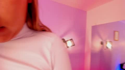 Snapshot of milliesummer chatting on 05.12.26 Millie online show from 05.12.26