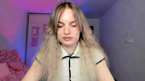 Snapshot of millikira006 chatting on 05.17.26 mili-kira online show from 05.17.26