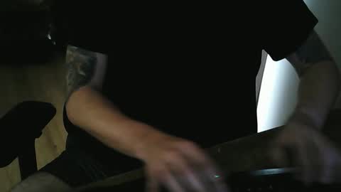 Snapshot of millionthmile94 chatting on 10.03.25 MillionthMile online show from 10.03.25