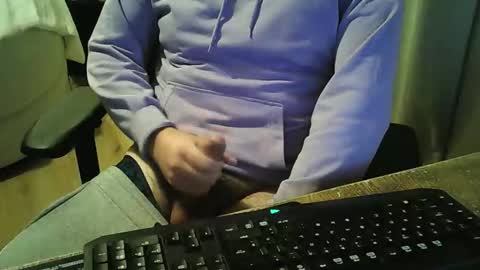 Snapshot of millionthmile94 chatting on 10.27.25 MillionthMile online show from 10.27.25