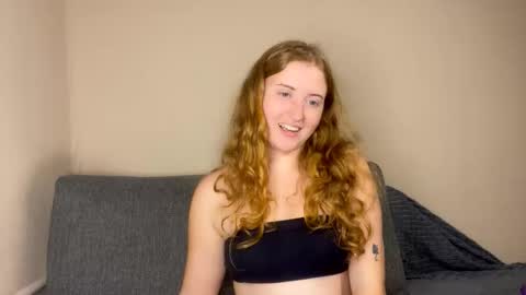 Snapshot of milly_milliy chatting on 10.20.25 Milly online show from 10.20.25