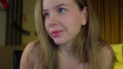 Snapshot of milly_shy chatting on 01.09.26 Milly online show from 01.09.26