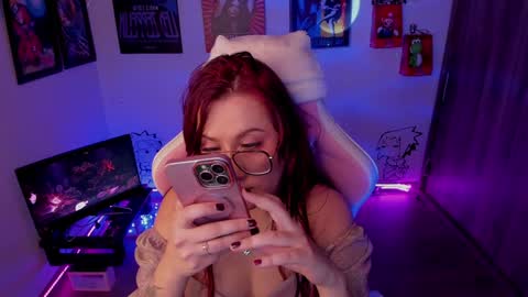 Snapshot of milly_yako chatting on 12.18.24 Monkey D Maddie online show from 12.18.24