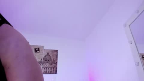 Snapshot of milu_cooper chatting on 10.04.25 milu modelo independiente .onlyfans kmila model online show from 10.04.25