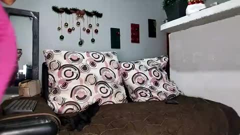 Milu online show from 11.26.25