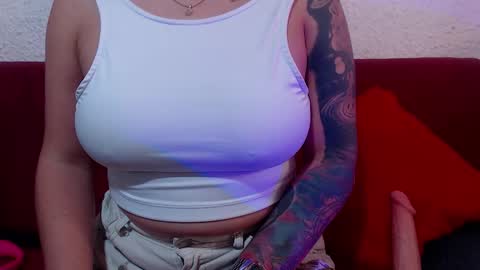 Milu Wallace  online show from 02.07.26