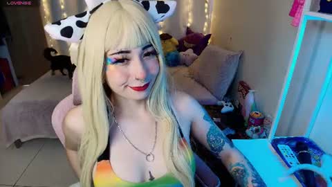 mily_milk_ online show from 07.23.26