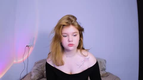 hi Im Mina  online show from 11.29.25