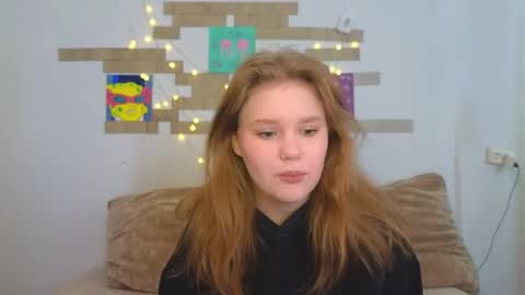 hi Im Mina  online show from 05.12.26